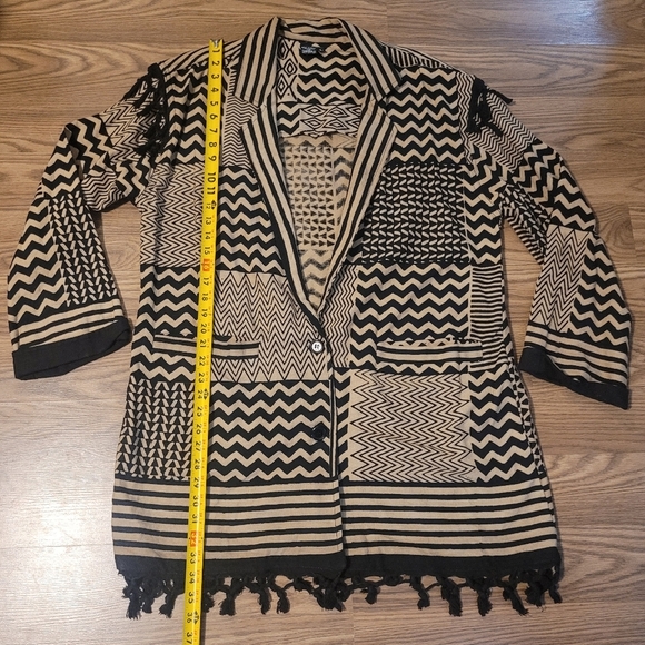 Vintage Black and White Patterned Jacket - Picture 9 of 11